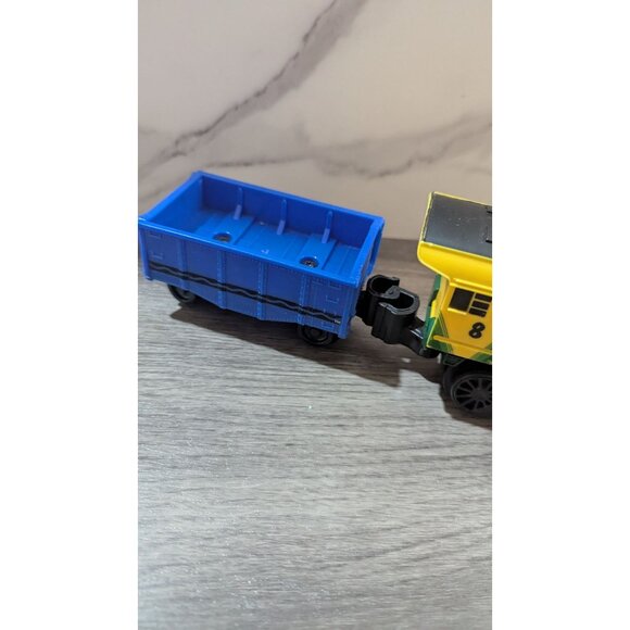 Lionel Crayola Imagination Express Train Set Engine Cargo Car Toy  2 track parts - Picture 6 of 15